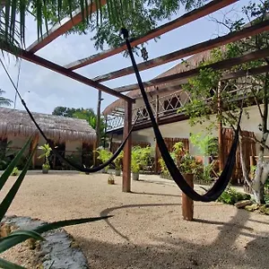 Hotel Cedro Rojo